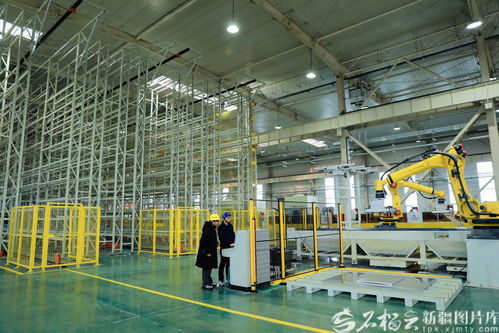天山觀察 一條生產(chǎn)線服務(wù)十幾家企業(yè)，社會經(jīng)濟咨詢服務(wù)的聚變效應(yīng)